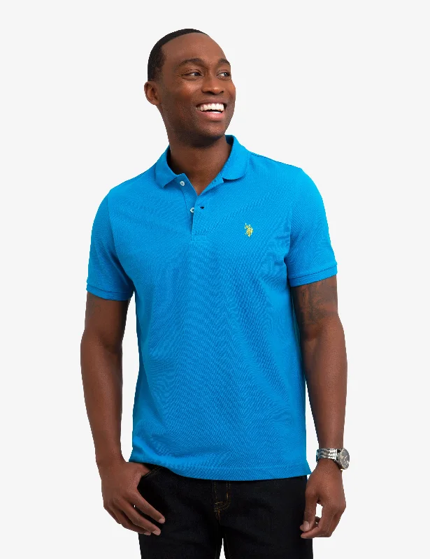 Men's Minimalist Shirts for a Clean LookSOLID PIQUE SMALL LOGO POLO SHIRT