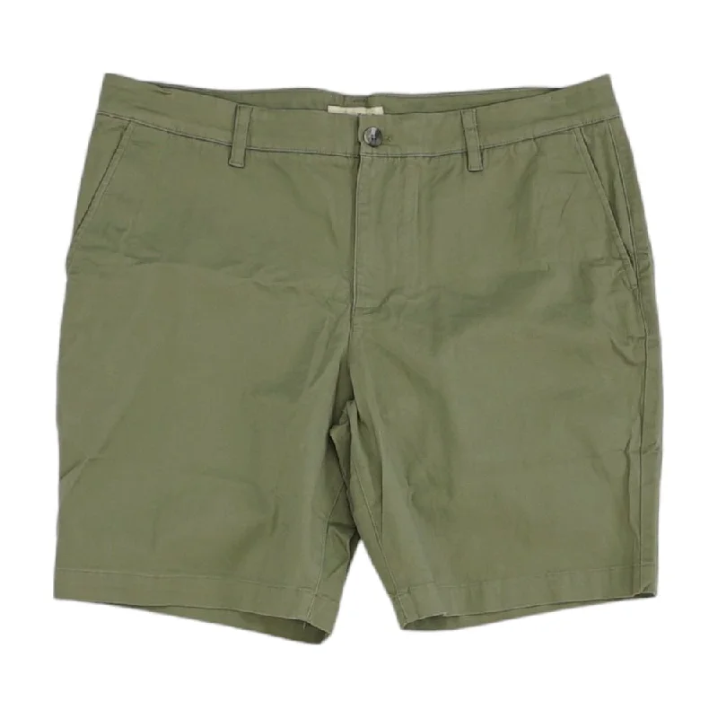 Men's Custom-Fit Pants for a Personalized TouchGreen Solid Chino Shorts