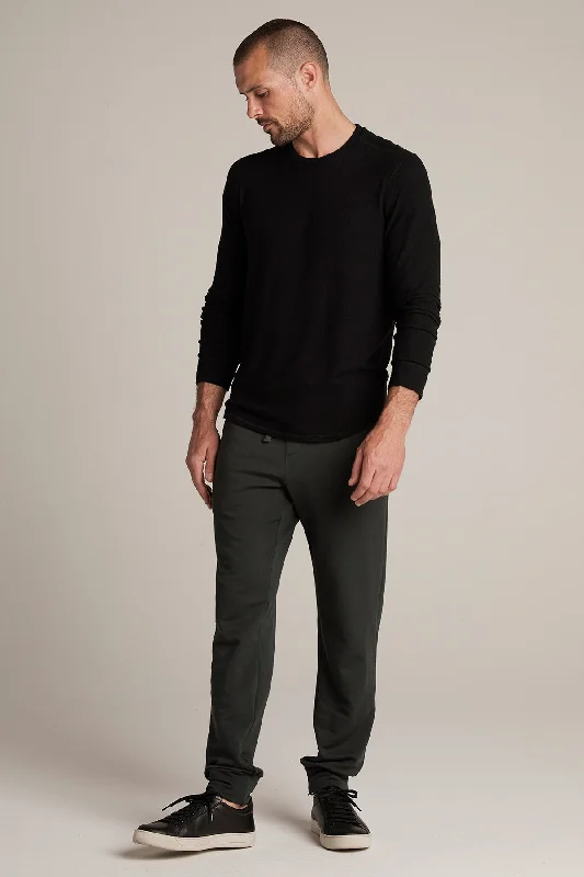 Versatile Men's ShortsCROSBY LUXE FLEECE JOGGER