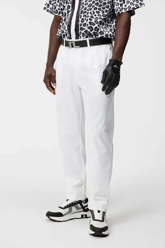 Men's Pants with Stretchable Fabric for FlexibilityHarris Golf Pant